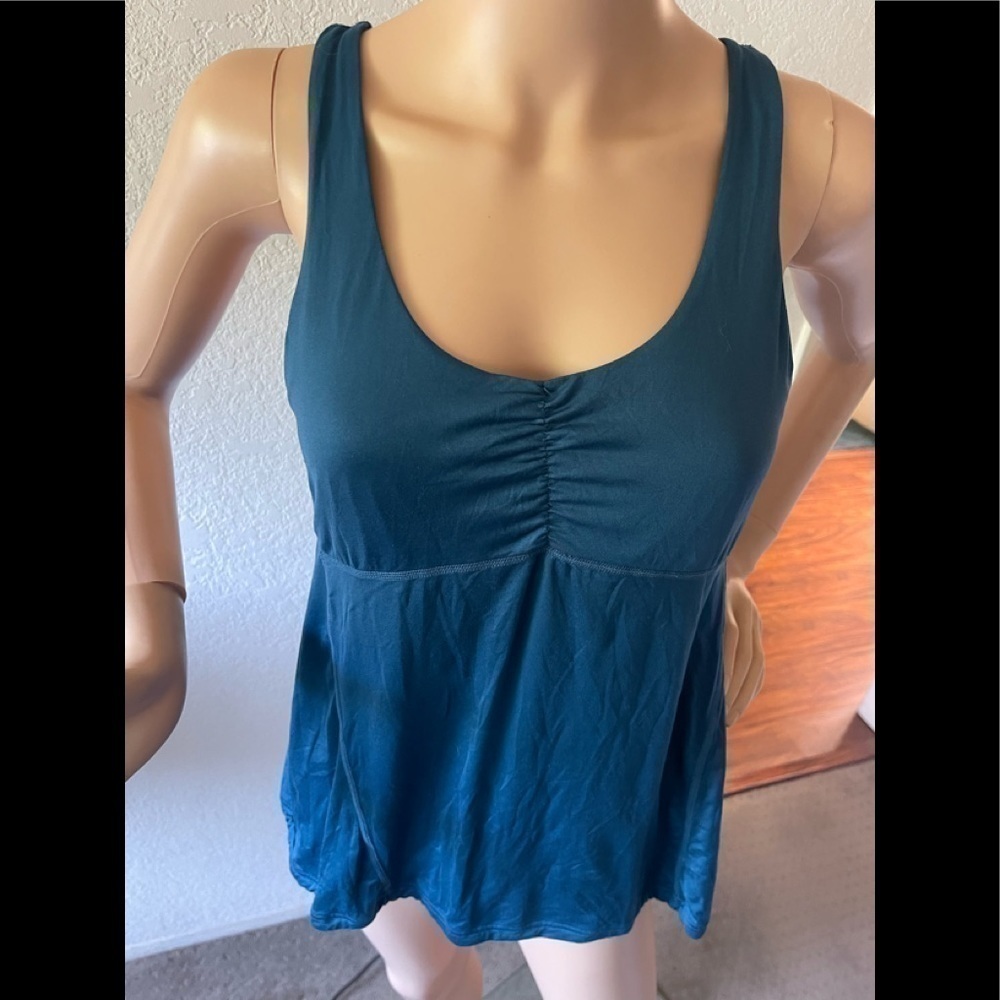 ๐ GAPFit Ruched Tank Top Medium Good Condition - Picture 2 of 4